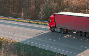 Wszystko co musisz wiedzieć o naprawie plandek samochodowych