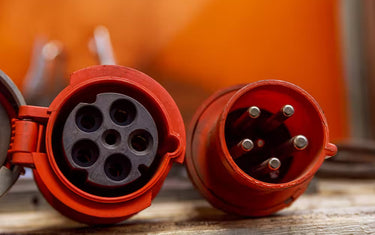 Gniazdo haka 7 pin: Kompleksowy poradnik podłączania i naprawy dla zawodowców