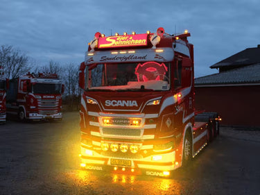 Dodatkowo światła pozycyjne LED białe/pomarańczowe do reflektorów dalekosiężnych Scania R/S 2016-2022