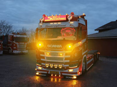 Moduł LED świetlno pozycyjne białe/pomarańczowe + światło stroboskopowe do reflektorów dalekowzroku Scania R/S 2016-2022