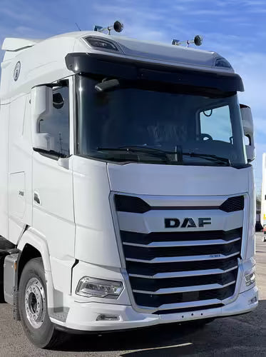 Osłona przeciwsłoneczna DAF XF/XG 2022- z zestawem montażowym