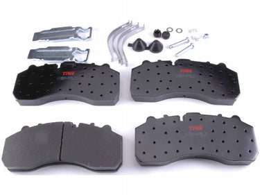 TRW Zestaw klocków hamulcowych, hamulce tarczowe GDB5067 Image 1