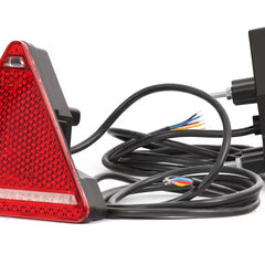 Tylna lampa zespolona trójkątna 12/24V (Prawa) - Pozycja/Stop/Kierunkowskaz/Odblask/Tablica W68P