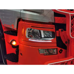 Wykończenie lamp przednich - brwi Scania S&R 2016+ z wyciętymi otworami na kierunkowskazy
