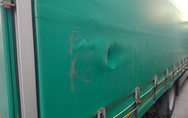 Masz dość uszkodzeń plandek? Rolki do naprawy uratują Twój ładunek!