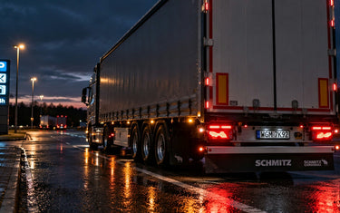Oświetlenie pozycyjne ciężarówki – jakie lampy wybrać na jesień i zimę?