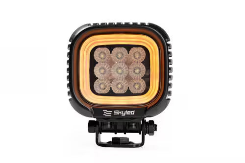 Lampa LED 24V – Kompleksowy poradnik wyboru oświetlenia do ciężarówki