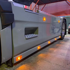 Aluminiowe profile boczne Scania NG R/S 2019+, 3750mm, z wycięciami pod światła obrysowe (2x5)