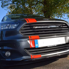 Lampa LED Lazer Linear-18 do grilla Ford Transit Courier 2014-2019 z zestawem montażowym
