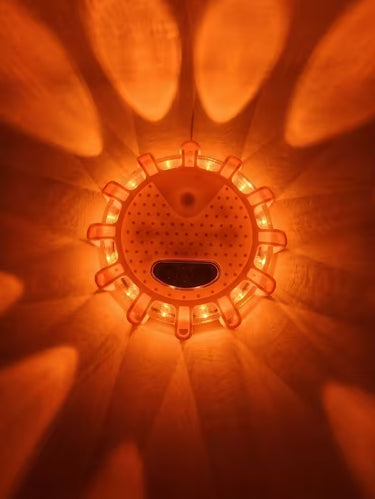 Lampa stroboskopowa LED 12+3 na baterie AAA
