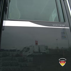 Listwy ozdobne ze stali nierdzewnej na i pod drzwi Renault Magnum