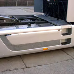 Listwy ozdobne ze stali nierdzewnej na osłonę boczną (na malowane części); ACTROS MP2 L/LH