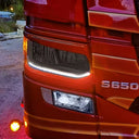 Dodatkowo światła pozycyjne LED białe/pomarańczowe do reflektorów dalekosiężnych Scania R/S 2016-2022