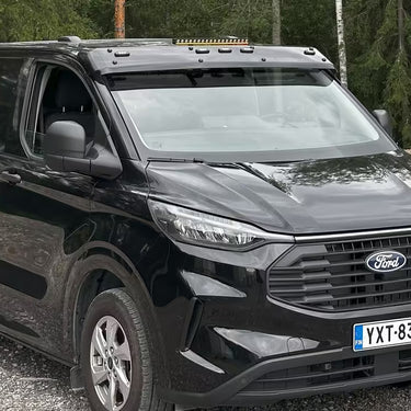 Osłona przeciwsłoneczna Ford Transit Custom / VW T7 z lampami Strands Dark Knight i LED bar Nuuk 20"