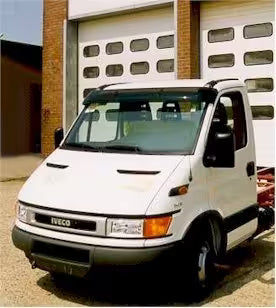 Osłona przeciwsłoneczna IVECO Daily/RENAULT Master-Mascott/OPEL Movano z zestawem montażowym