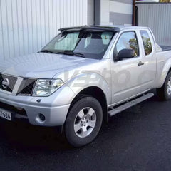 Osłona przeciwsłoneczna NISSAN Navara/Pathfinder 2005-2015 z zestawem montażowym