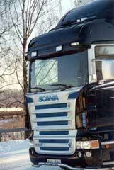 Osłona przeciwsłoneczna SCANIA 4/R -06/2013 kabina Topline z wycinkami na 2 obrysy i 2 reflektory