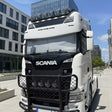 Osłona przeciwsłoneczna TruckKing SCANIA NG S&R 2016+, Radius 39 cm, z zestawem montażowym