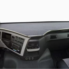 Półka Maxi z matą antypoślizgową do VOLVO FM (2013-2020)