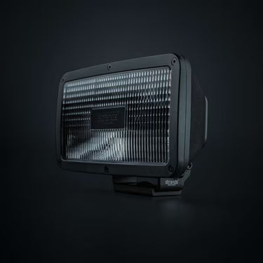 Reflektor dalekiego zasięgu LED STRANDS IZE OG REX z światłami pozycyjnymi